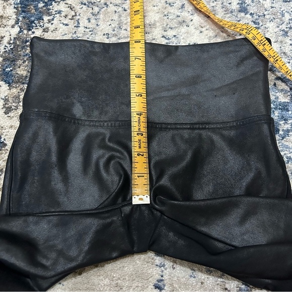 Spanx Black Faux Leather Leggings Size Medium - Picture 6 of 9